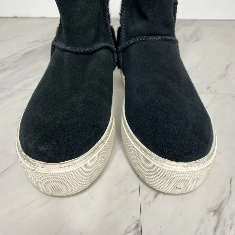 UGG aika black